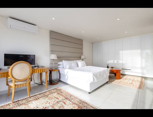 2 BEDROOM APARTMENT TO LET IN CAMPS BAY
